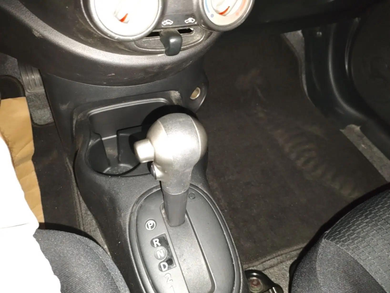 Nissan March 2010 1.5L Automatic Easy-Style Version — миниатюра 16