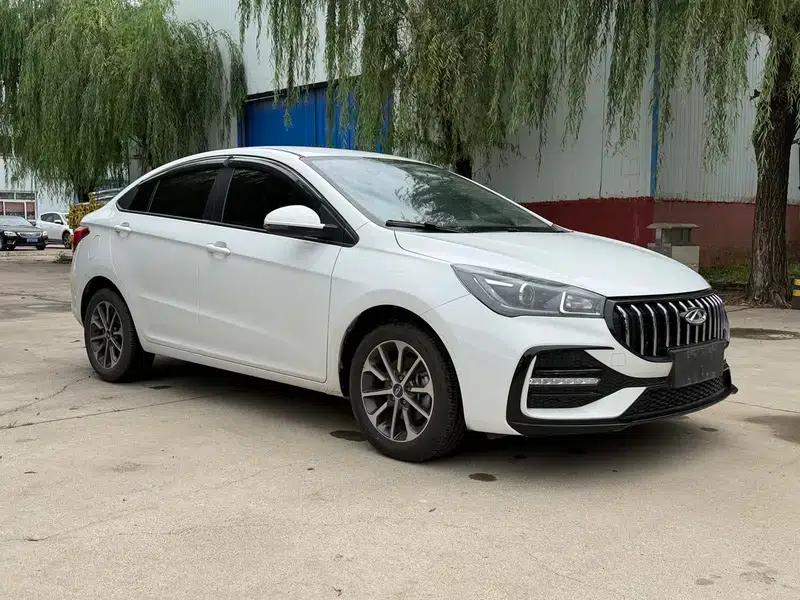 Chery Arrizo 5 2024 1.5L CVT Fashion Edition — миниатюра 3