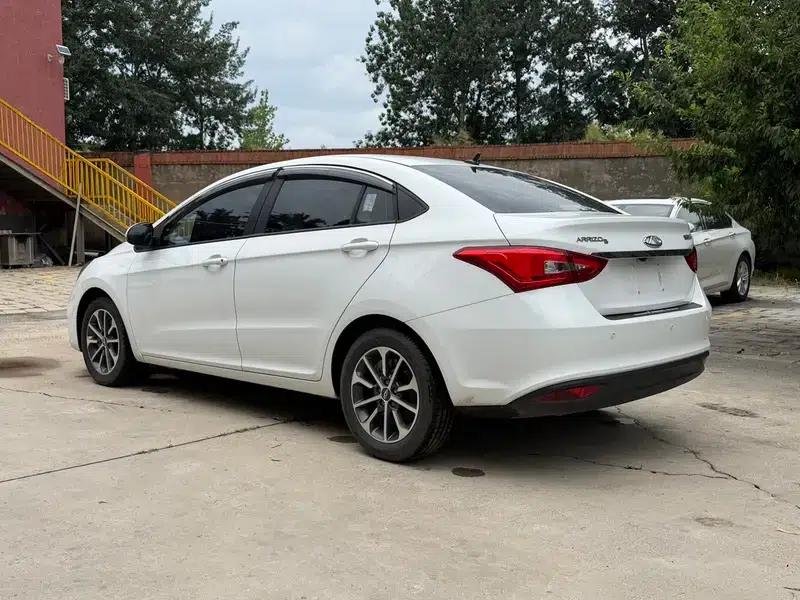 Chery Arrizo 5 2024 1.5L CVT Fashion Edition — миниатюра 4