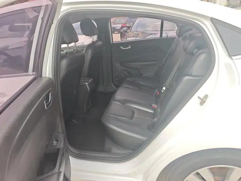 Chery Arrizo 5 2016 1.5L CVT Trendsetter Edition — миниатюра 11