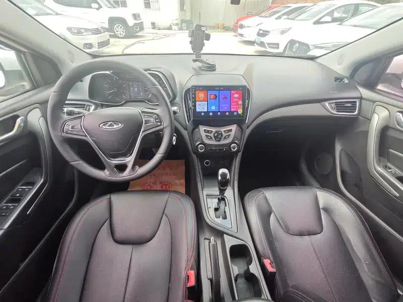 Chery Arrizo 5 2016 1.5L CVT Trendsetter Edition — миниатюра 8