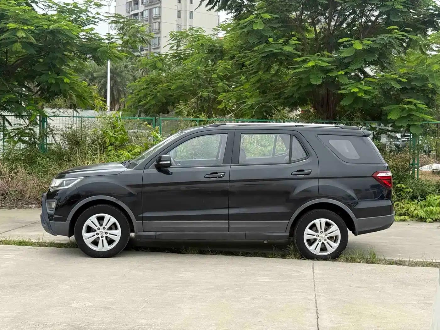 Changan Oushang CX70 2016 1.6L Manual Elite — миниатюра 3