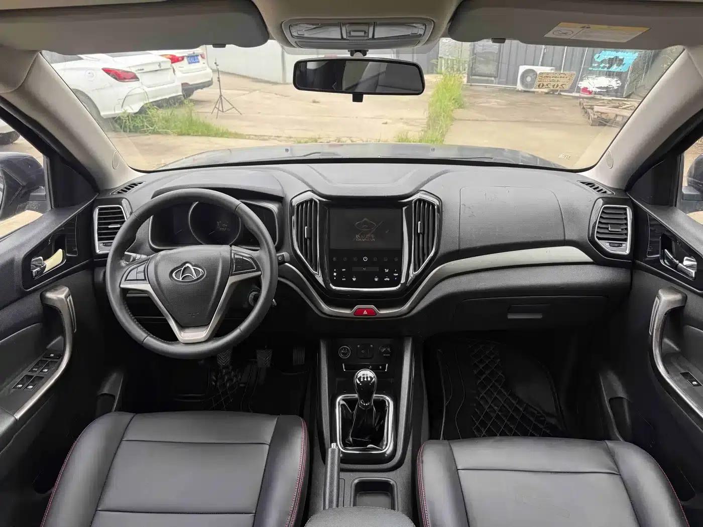 Changan Oushang CX70 2016 1.6L Manual Elite — миниатюра 5