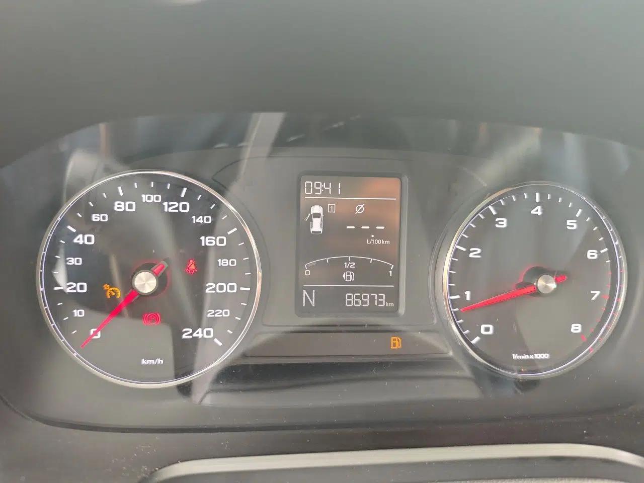 Roewe RX5 2016 20T Two-Wheel Drive Automatic Flagship Edition — миниатюра 11