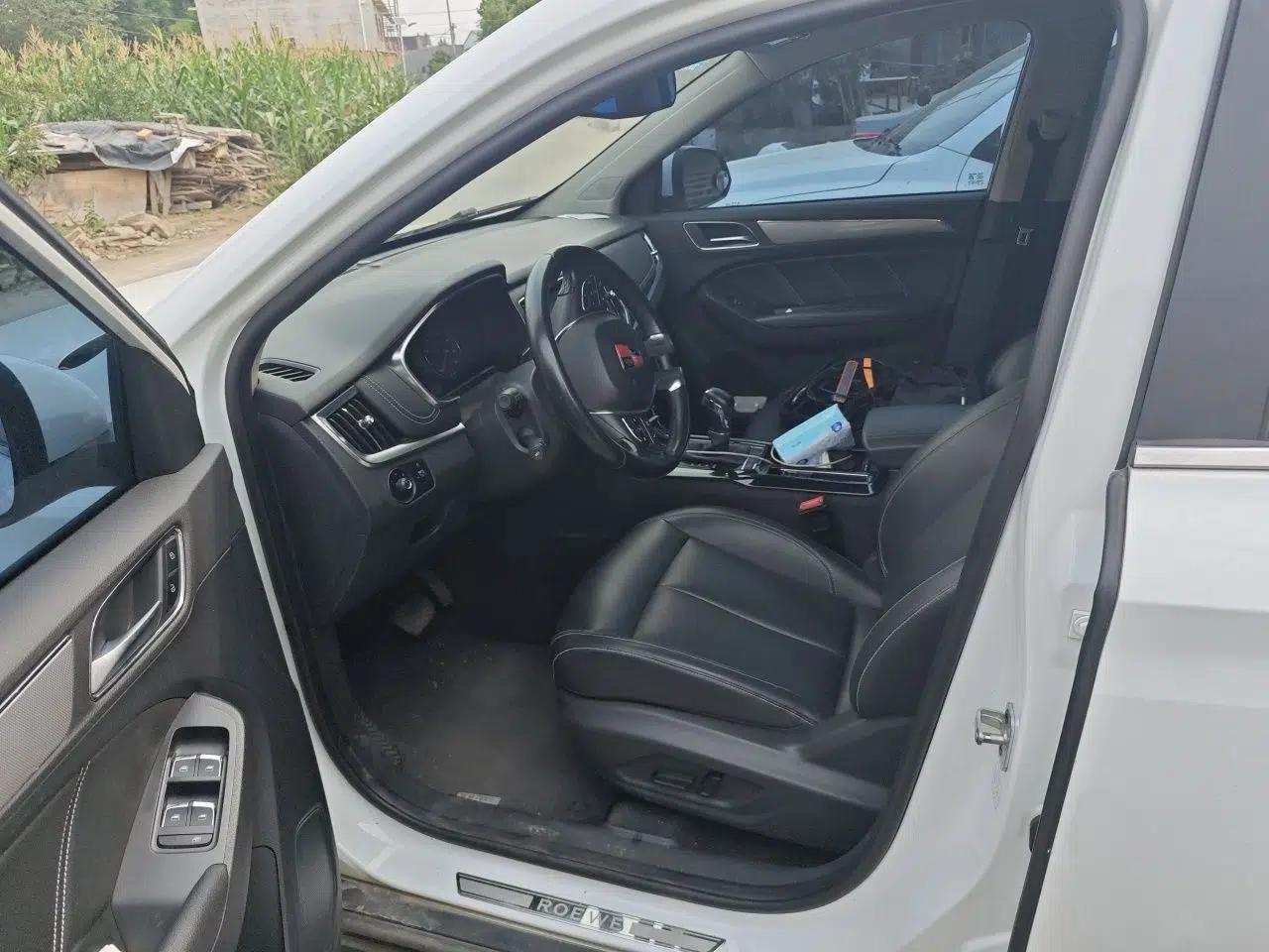 Roewe RX5 2016 20T Two-Wheel Drive Automatic Flagship Edition — миниатюра 15