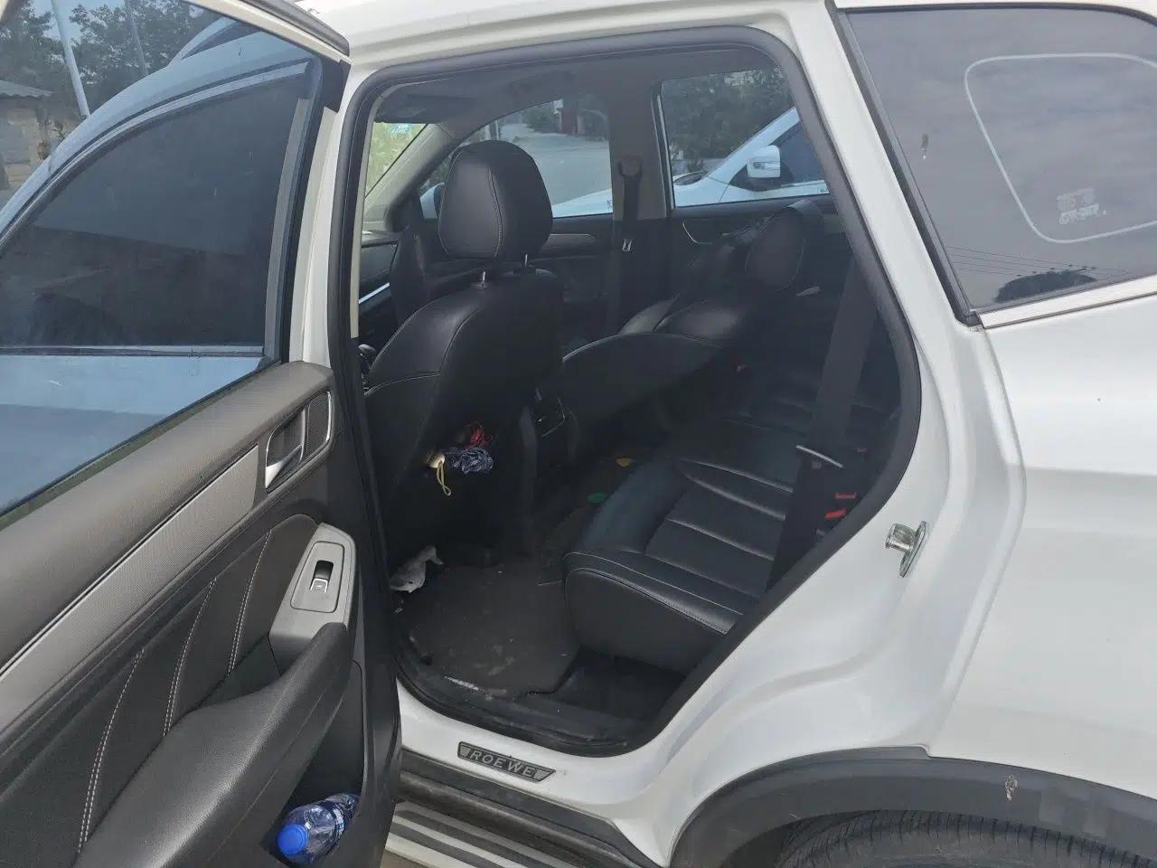 Roewe RX5 2016 20T Two-Wheel Drive Automatic Flagship Edition — миниатюра 17