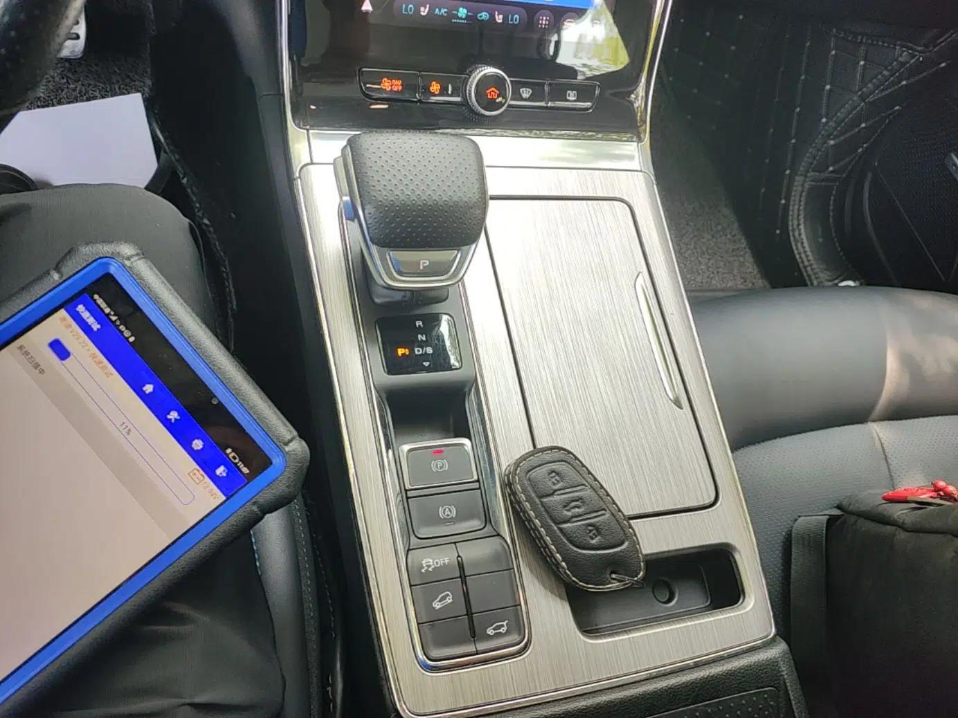 Roewe RX5 2020 PLUS 300TGI Automatic Ali National Trend Flagship Edition — миниатюра 16