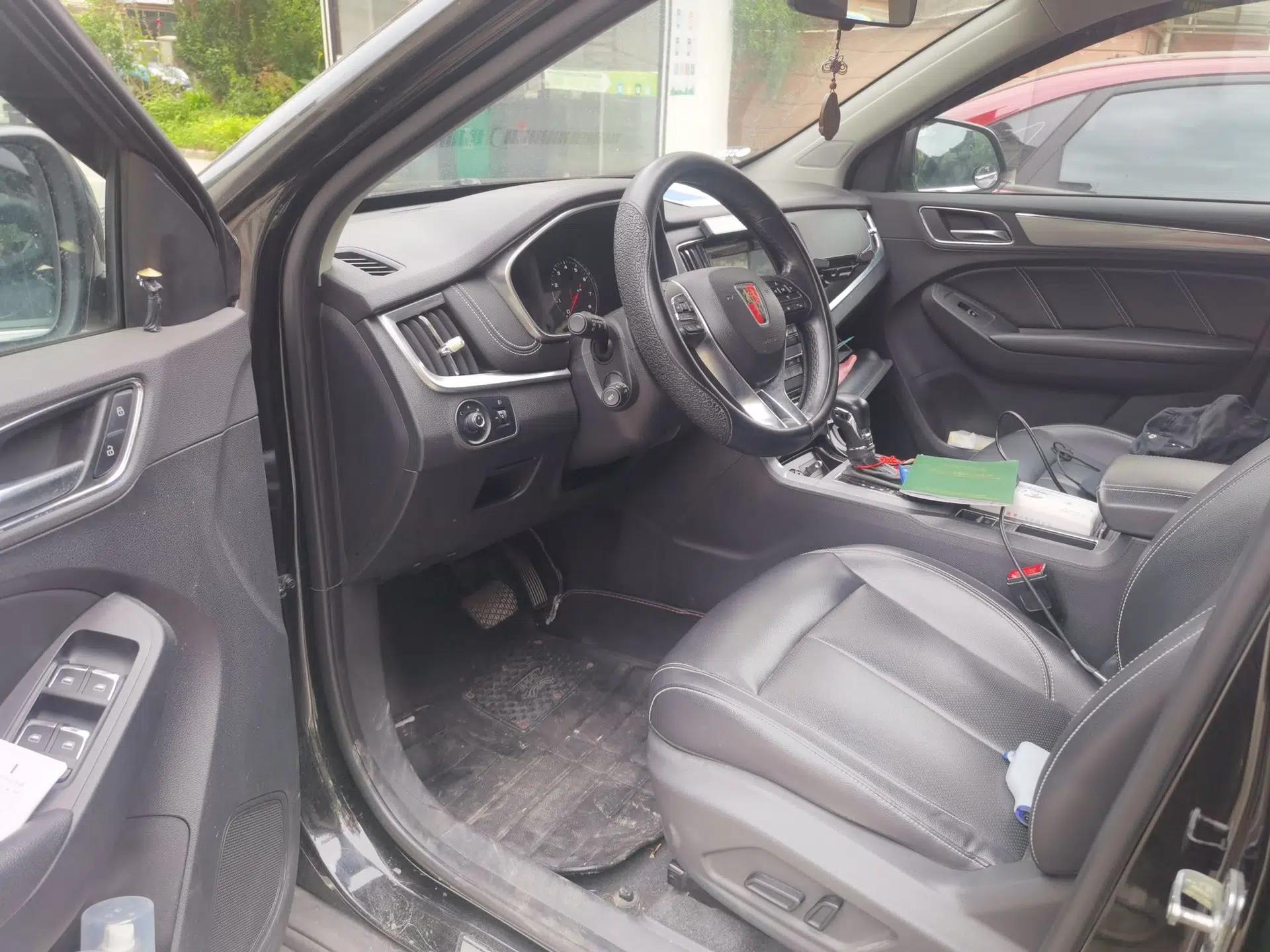 Roewe RX5 2016 20T Two-Wheel Drive Automatic Flagship Edition — миниатюра 16