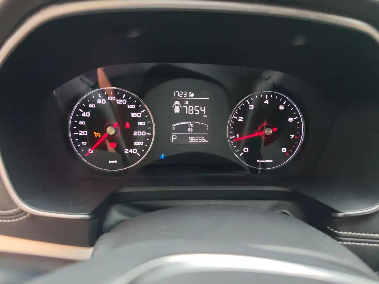 Roewe RX5 2020 20T Automatic 4G Connect Superior Flagship Edition — миниатюра 12