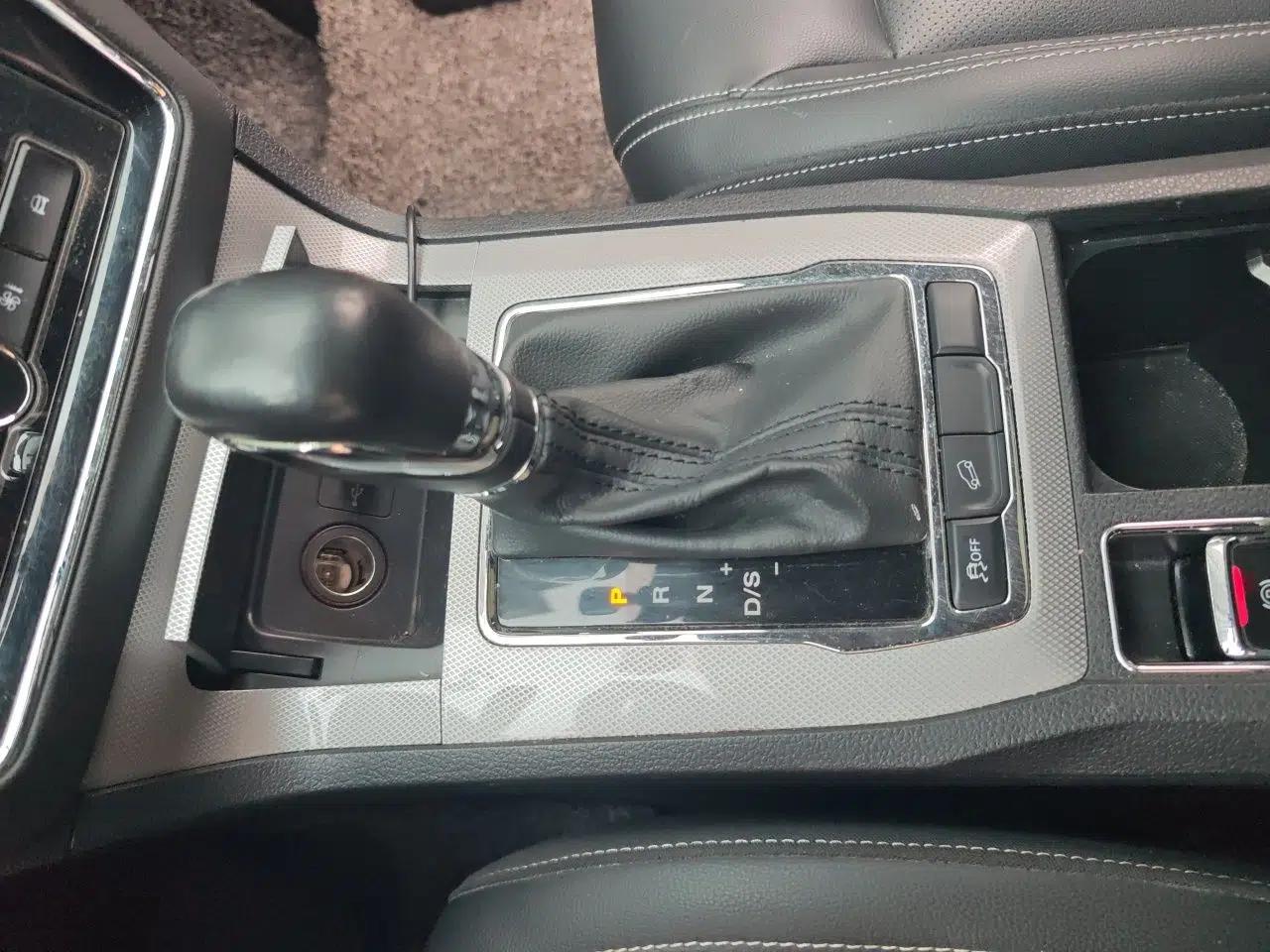 Roewe RX5 2020 20T Automatic 4G Connect Superior Flagship Edition — миниатюра 14