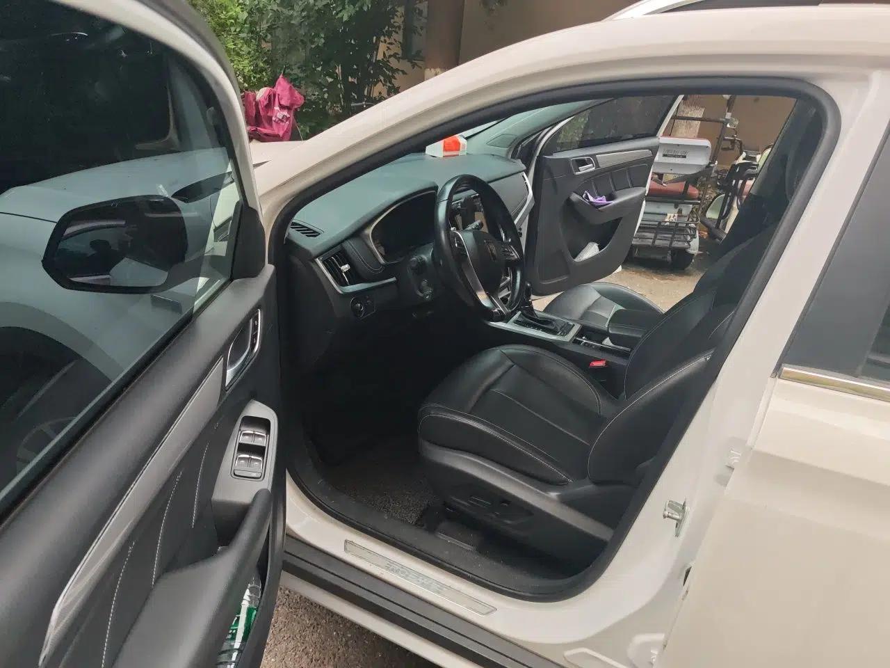 Roewe RX5 2020 20T Automatic 4G Connect Superior Flagship Edition — миниатюра 16