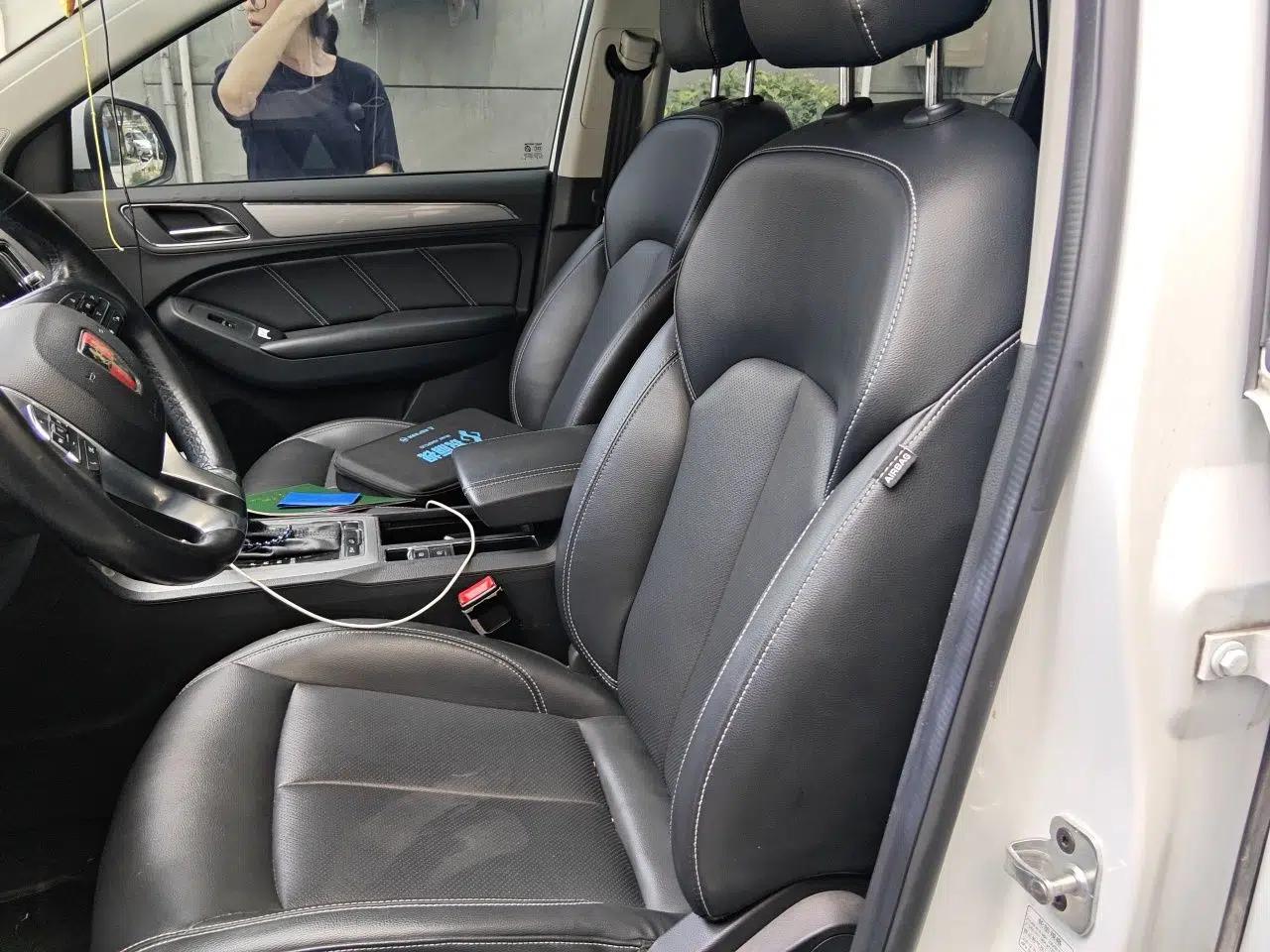 Roewe RX5 2018 20T Two-Wheel Drive Automatic Internet Smart Edition — миниатюра 15
