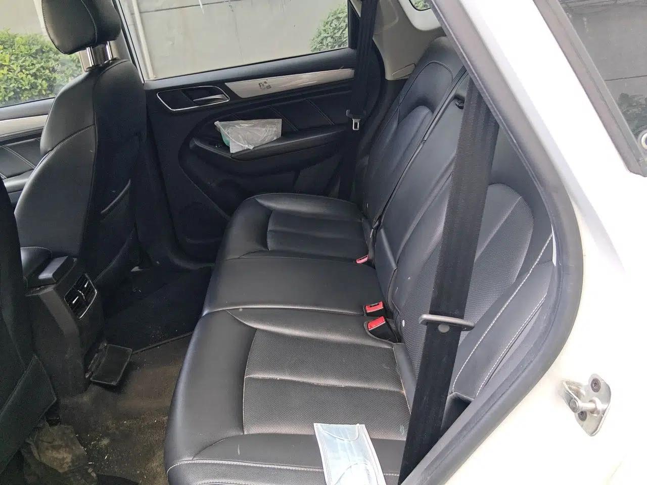 Roewe RX5 2018 20T Two-Wheel Drive Automatic Internet Smart Edition — миниатюра 17