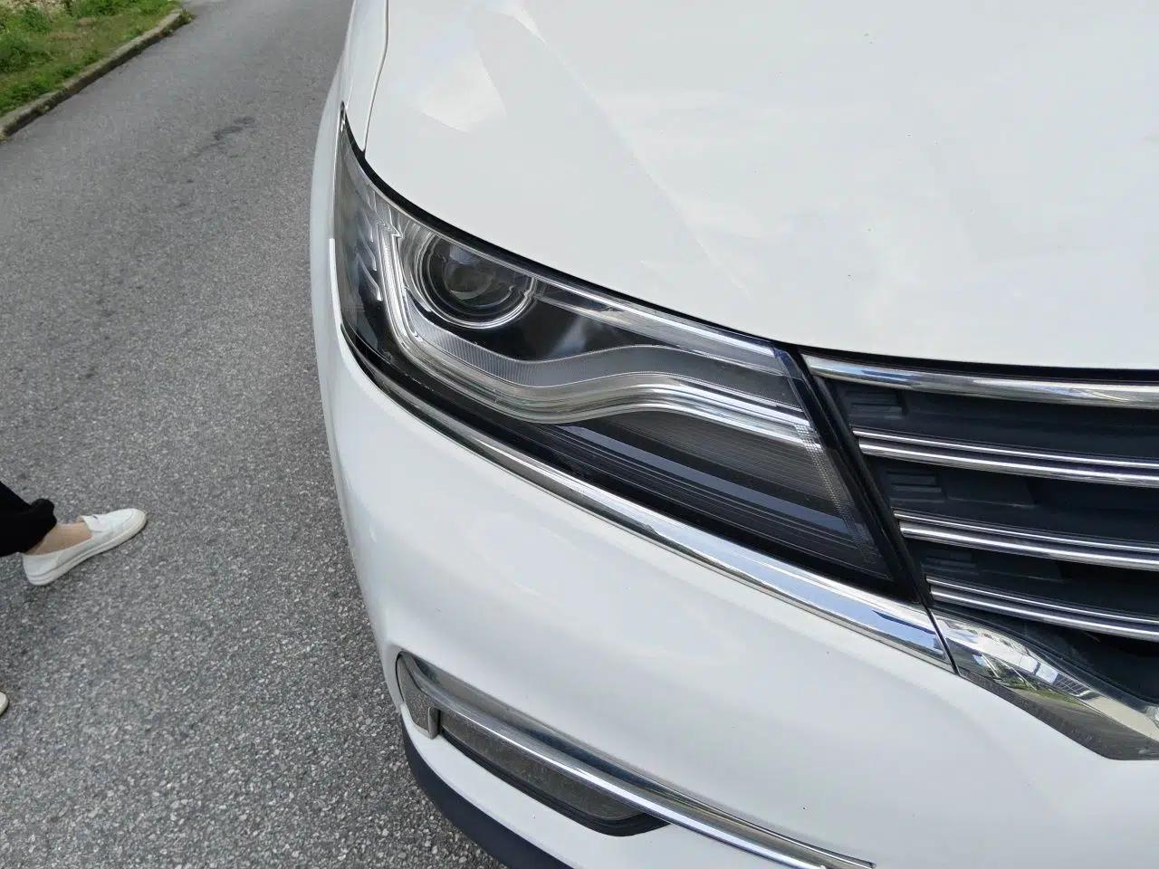 Roewe RX5 2018 20T Two-Wheel Drive Automatic Internet Smart Edition — миниатюра 7