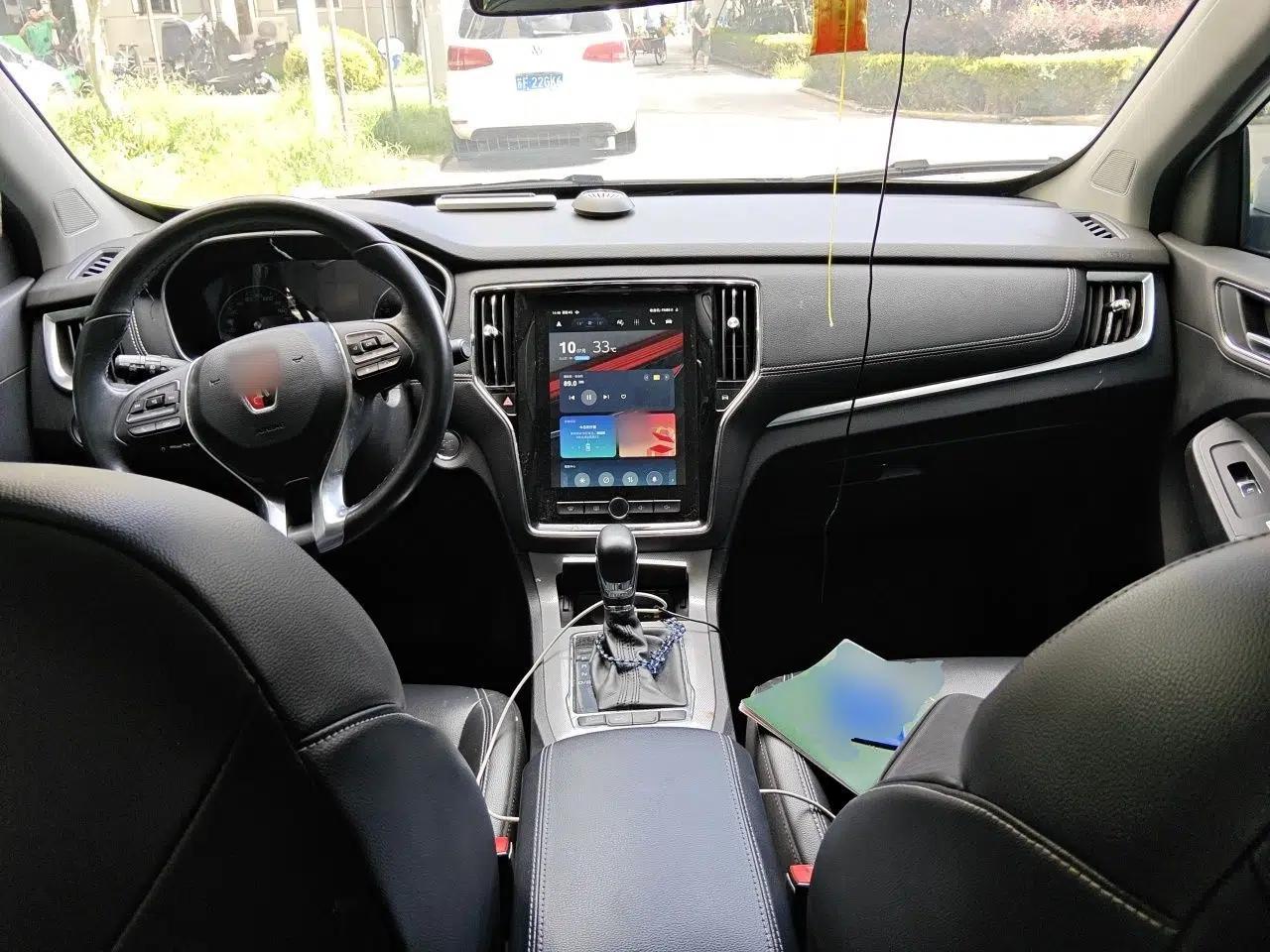 Roewe RX5 2018 20T Two-Wheel Drive Automatic Internet Smart Edition — миниатюра 9