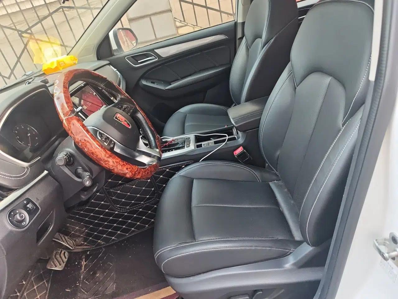 Roewe RX5 2018 20T Two-Wheel Drive Automatic Internet Smart Edition — миниатюра 15