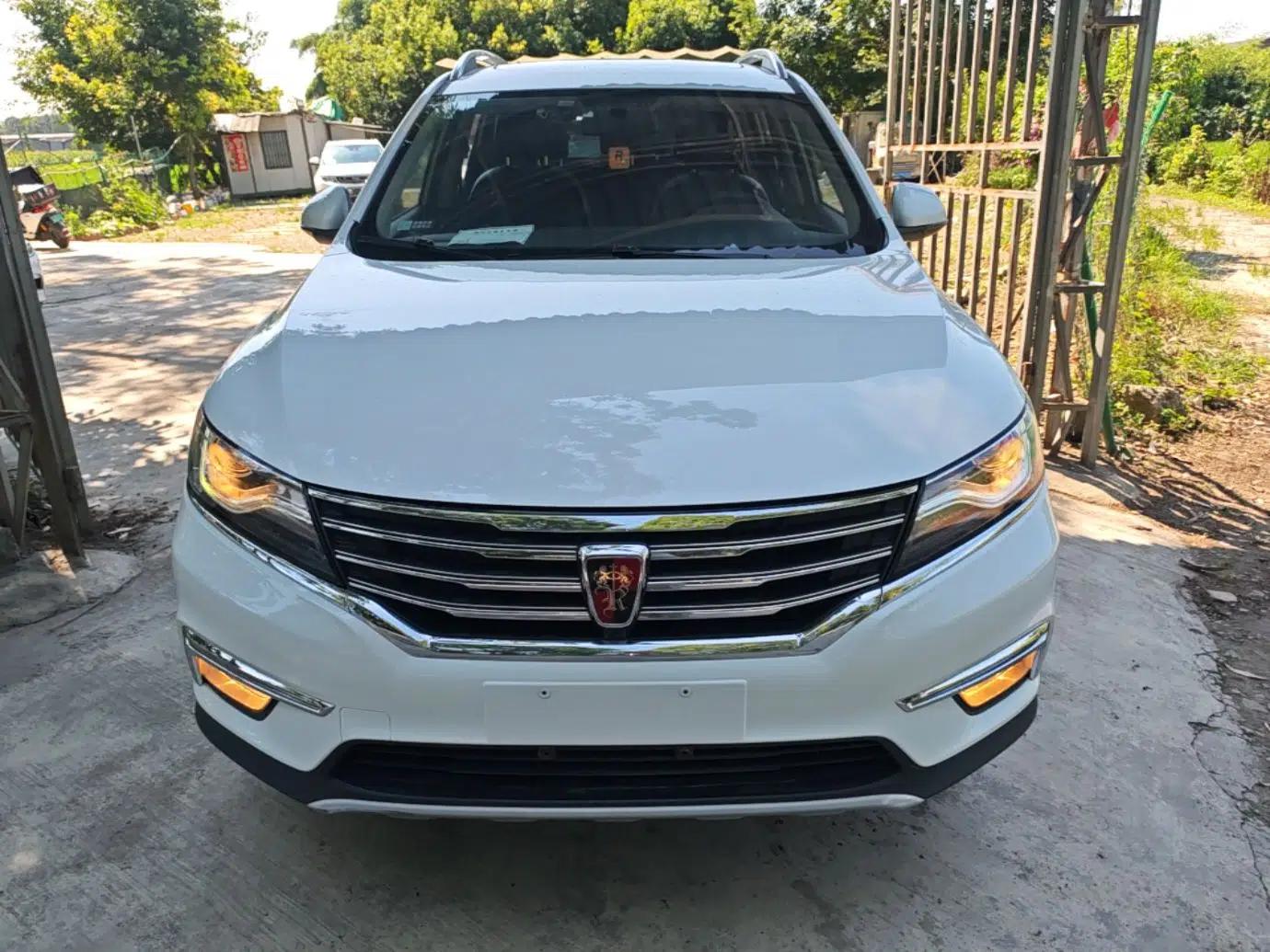 Roewe RX5 2016 20T Two-Wheel Drive Automatic Internet Smart Edition — миниатюра 2