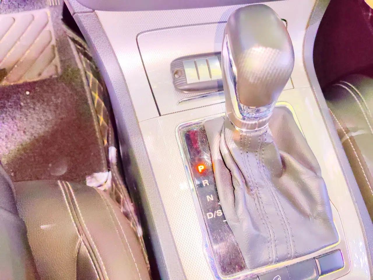 Roewe RX5 2020 20T Automatic 4G Connected Million Edition — миниатюра 14