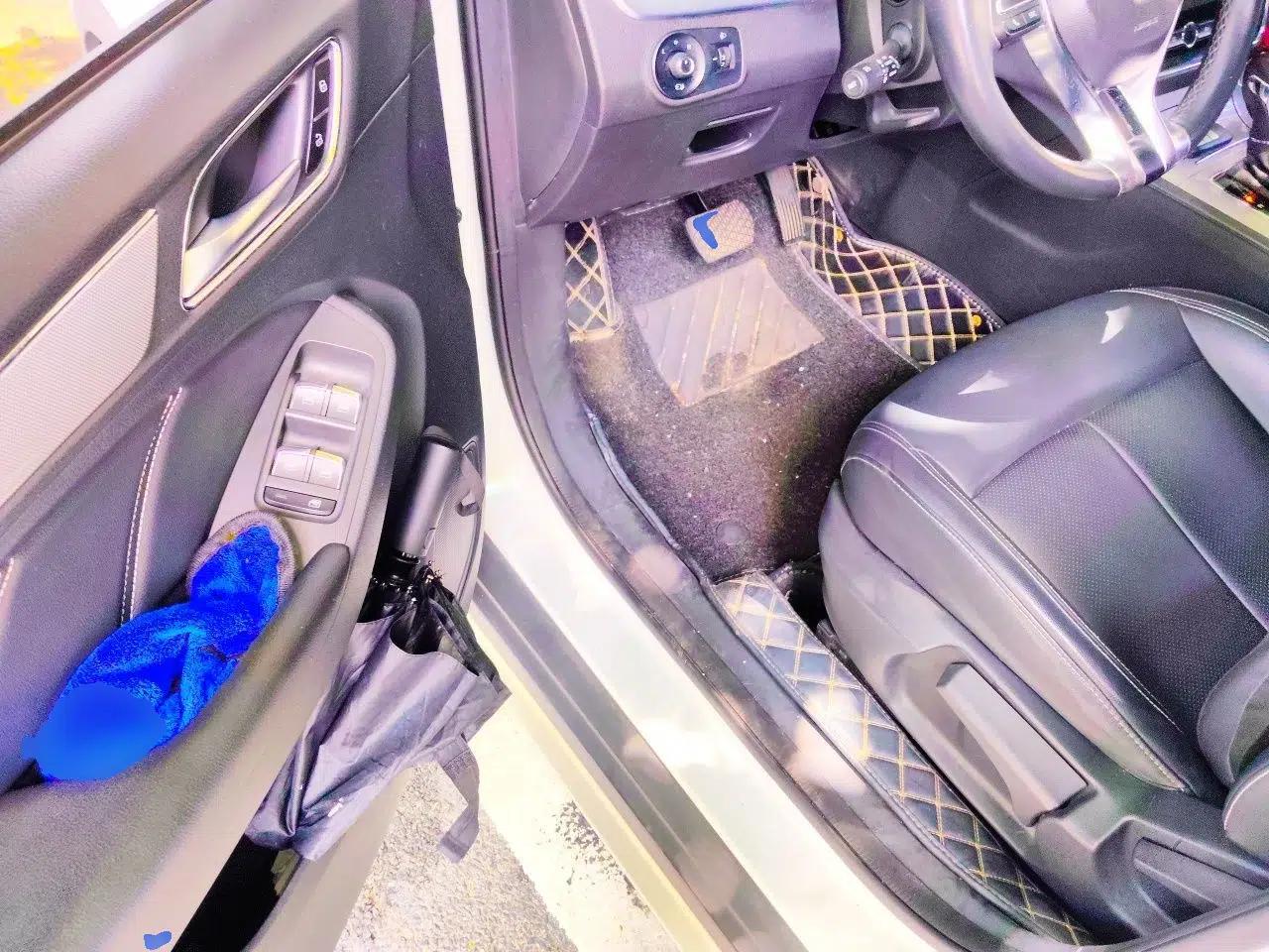 Roewe RX5 2020 20T Automatic 4G Connected Million Edition — миниатюра 16