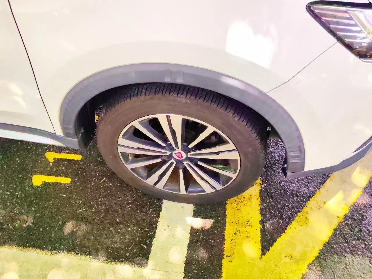Roewe RX5 2020 20T Automatic 4G Connected Million Edition — миниатюра 8