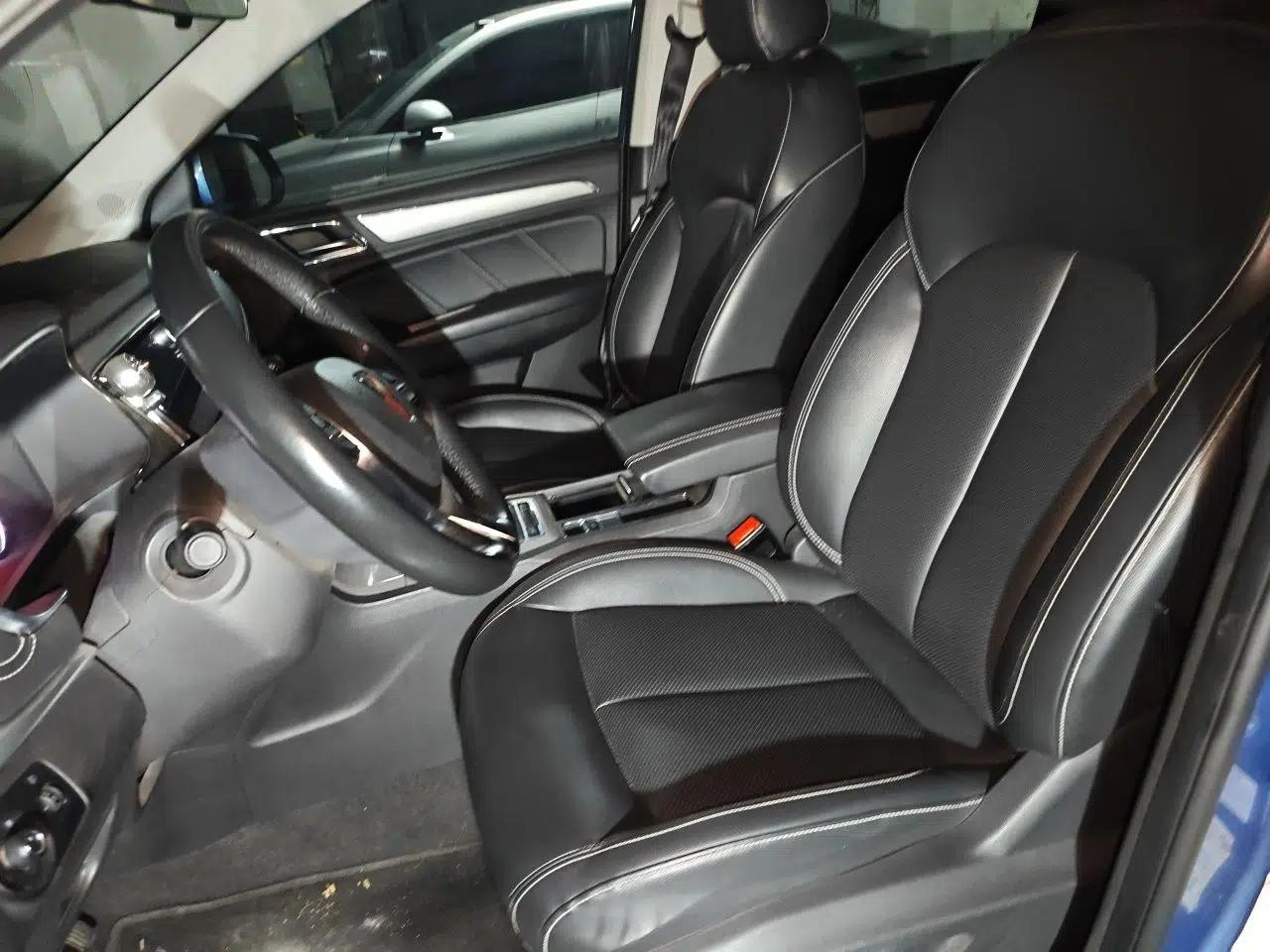 Roewe RX5 2016 20T Two-Wheel Drive Manual Transmission Internet Smart Edition — миниатюра 15