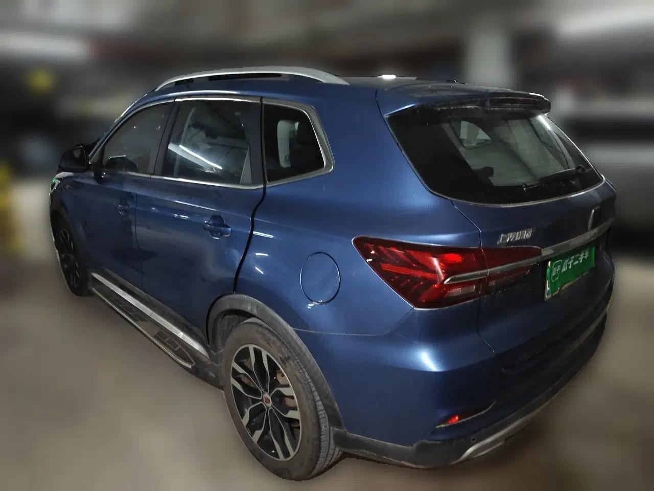 Roewe RX5 2016 20T Two-Wheel Drive Manual Transmission Internet Smart Edition — миниатюра 4