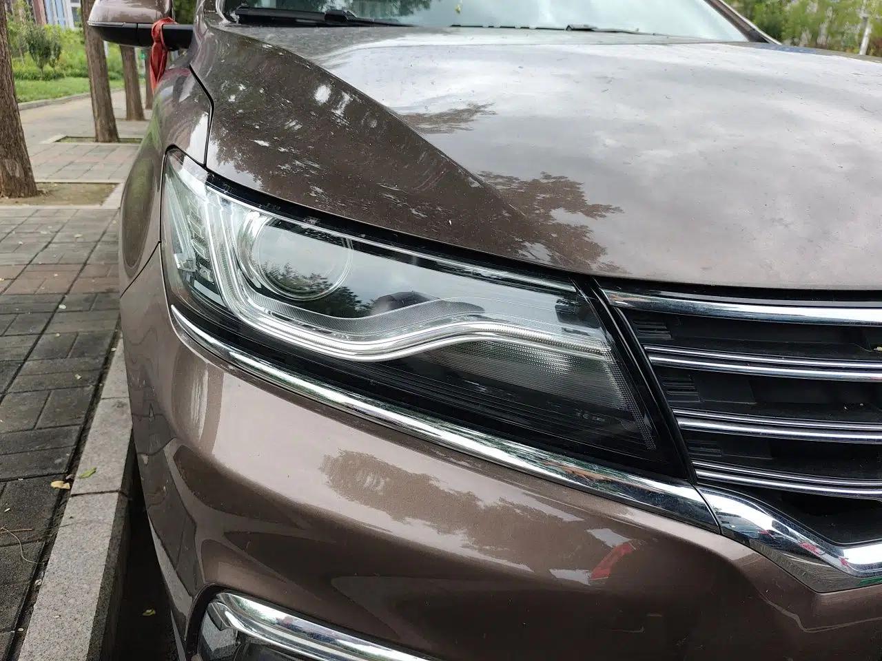 Roewe RX5 2016 20T Two-Wheel Drive Automatic Internet Smart Edition — миниатюра 7