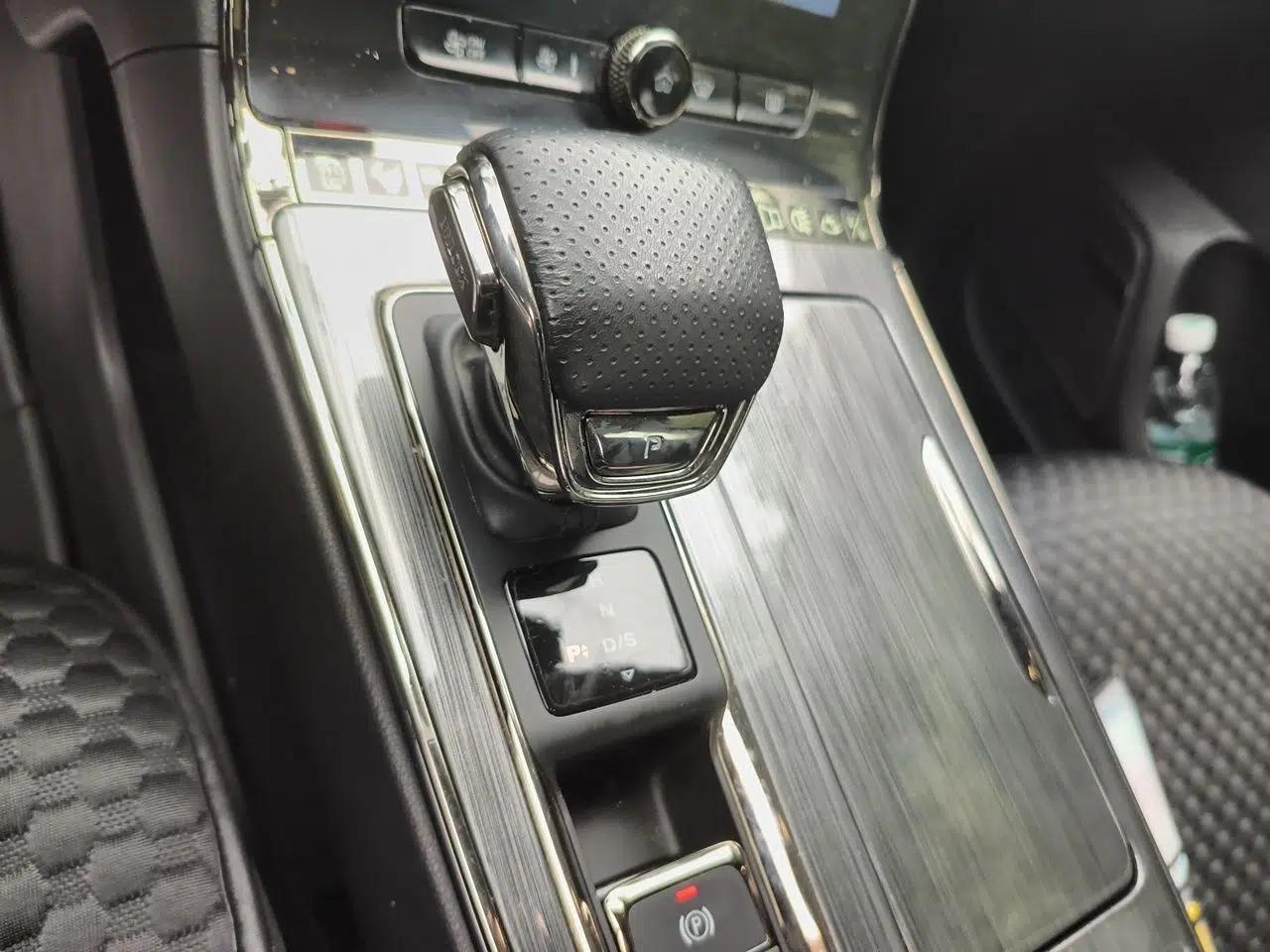 Roewe RX5 2021 PLUS 330TGI Automatic National Trend Intelligent Deluxe Edition — миниатюра 14