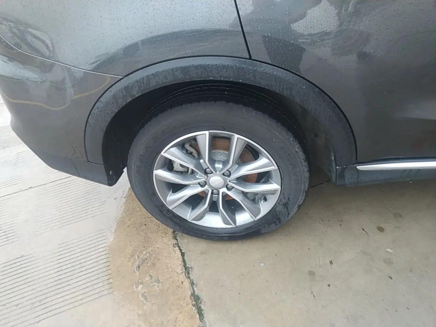 Roewe RX5 2023 PLUS 330TGI Automatic Trendsetting Smart Edition — миниатюра 11