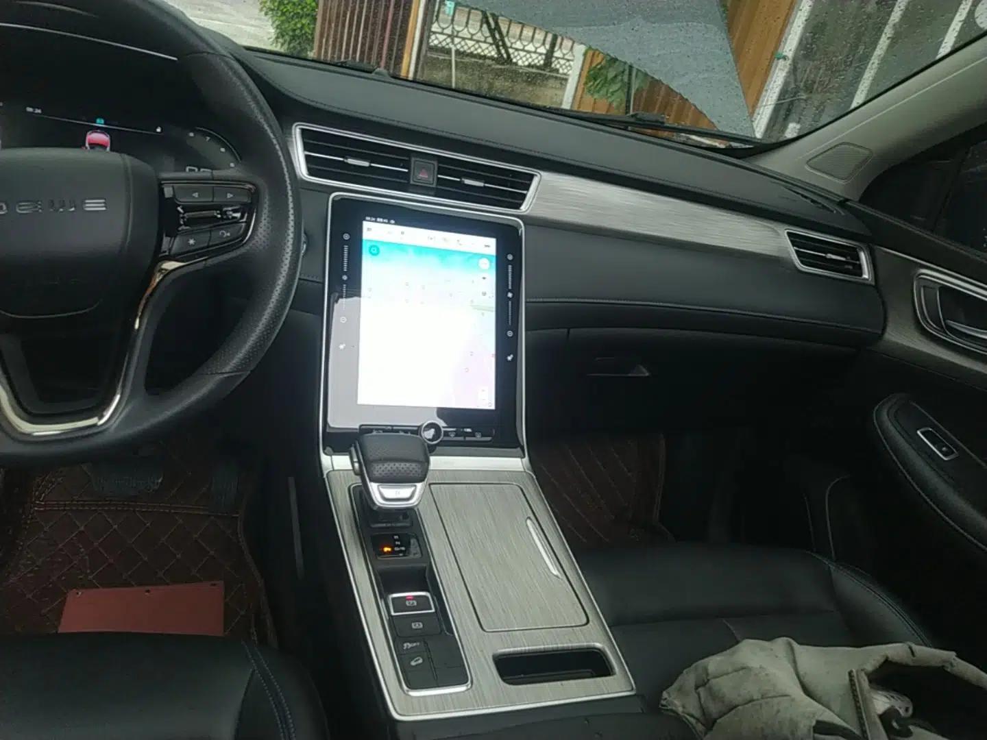 Roewe RX5 2023 PLUS 330TGI Automatic Trendsetting Smart Edition — миниатюра 15