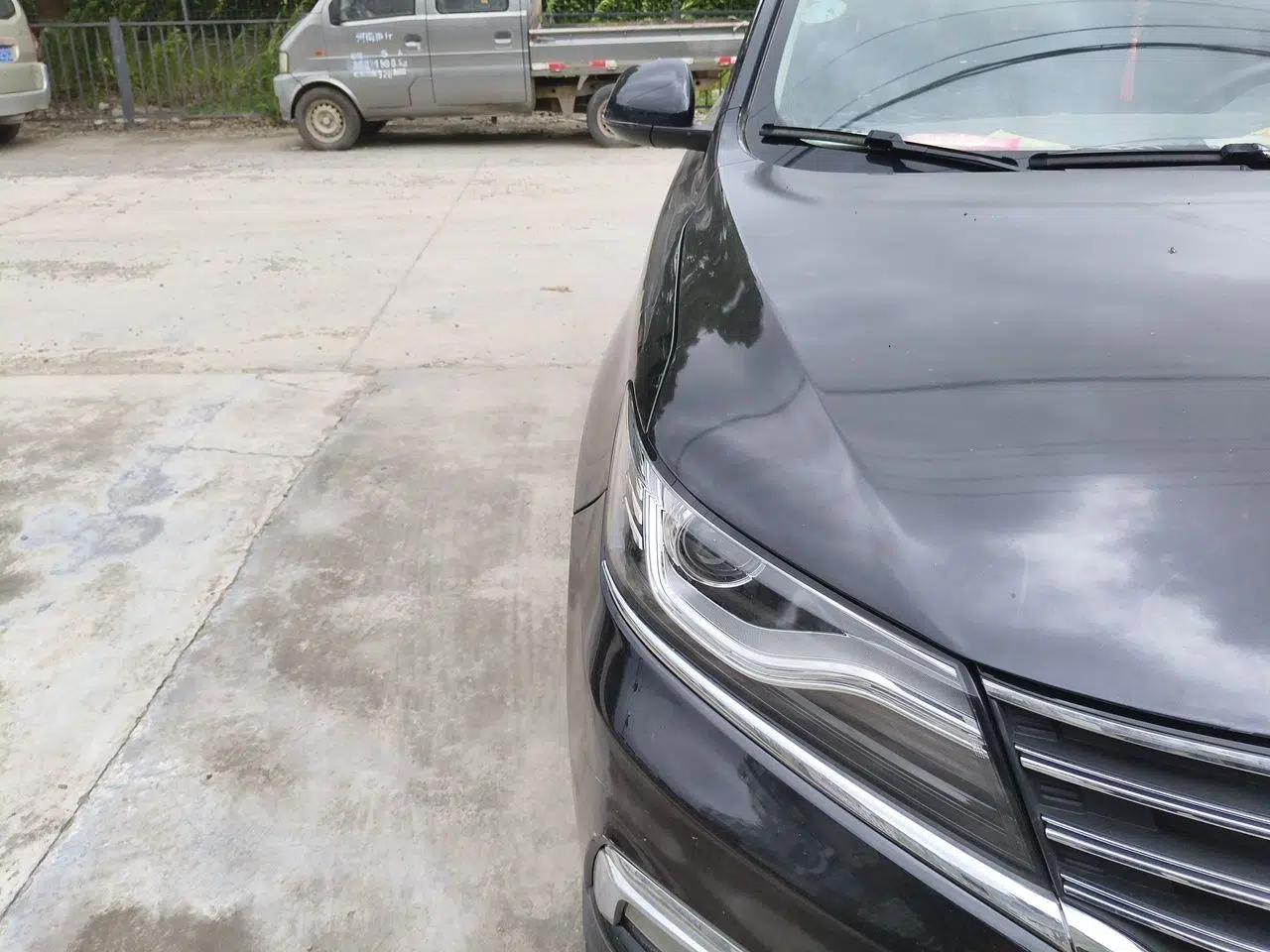 Roewe RX5 2018 20T Two-Wheel Drive Automatic Flagship Edition — миниатюра 7