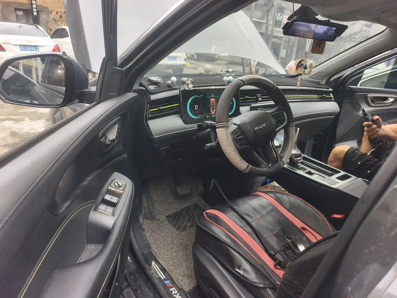 Roewe RX5 2021 PLUS 330TGI Automatic National Style Smart Enjoyment Edition — миниатюра 16