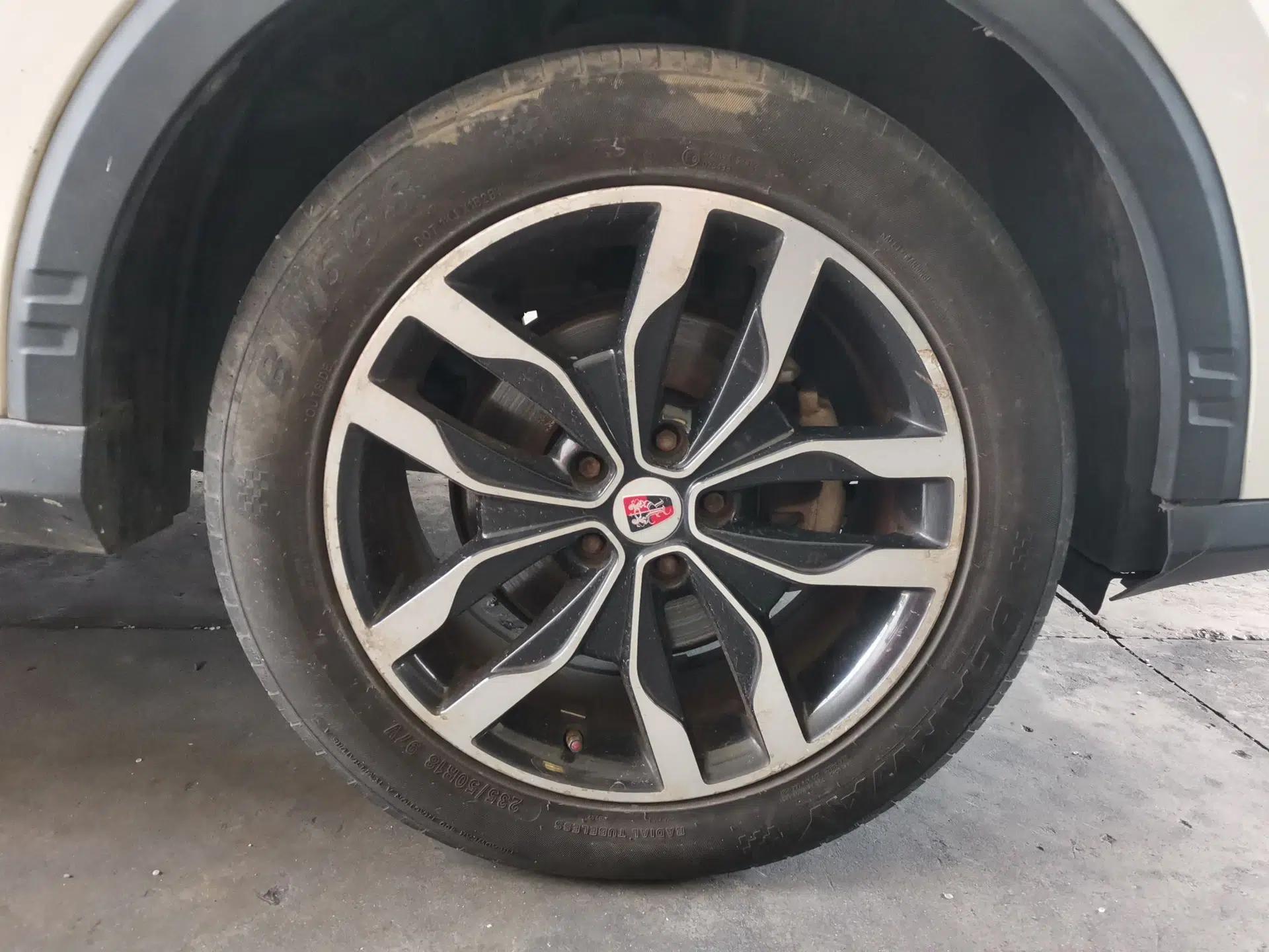 Roewe RX5 2016 20T Two-Wheel Drive Automatic Internet Smart Edition — миниатюра 8
