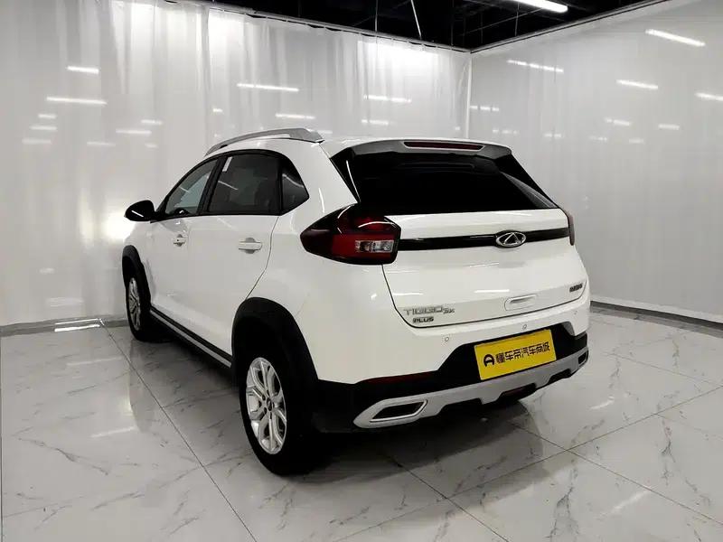 Chery Tiggo 3x 2021 PLUS 1.5L CVT Enjoyable Red Date Edition — миниатюра 5