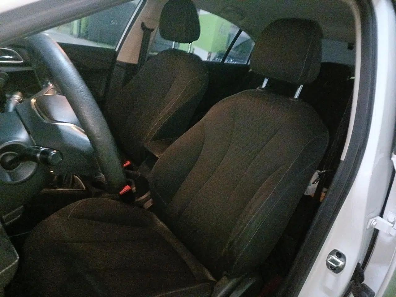 Roewe i5 2020 1.5L Manual 4G Connect Luxury Edition — миниатюра 15