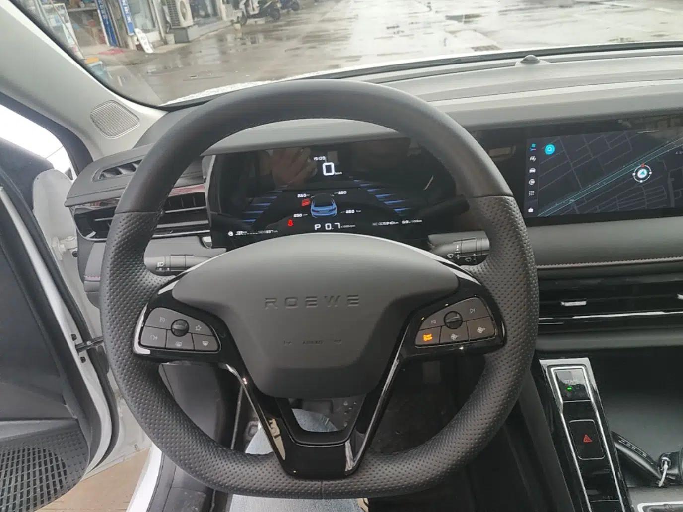 Roewe i5 2023 1.5L CVT Luxury Edition — миниатюра 13