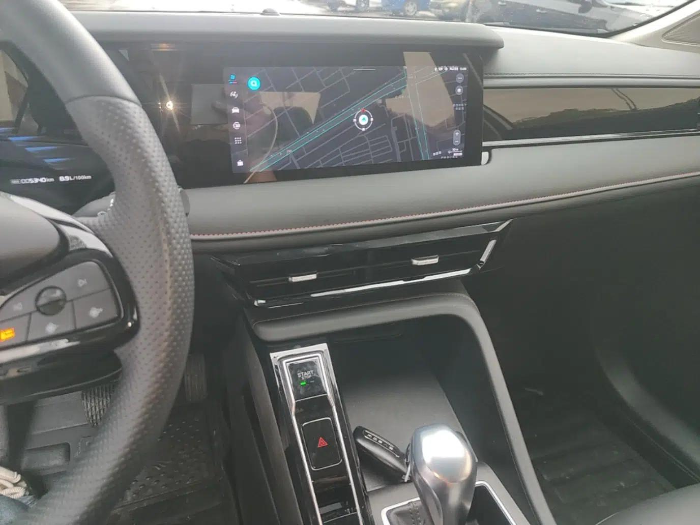 Roewe i5 2023 1.5L CVT Luxury Edition — миниатюра 15