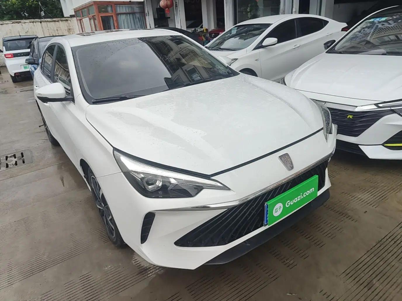 Roewe i5 2023 1.5L CVT Luxury Edition — миниатюра 3