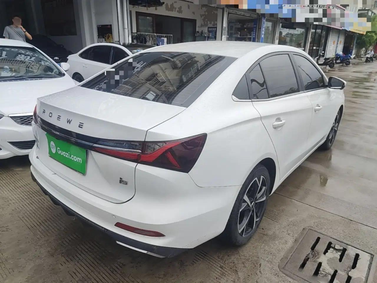 Roewe i5 2023 1.5L CVT Luxury Edition — миниатюра 6