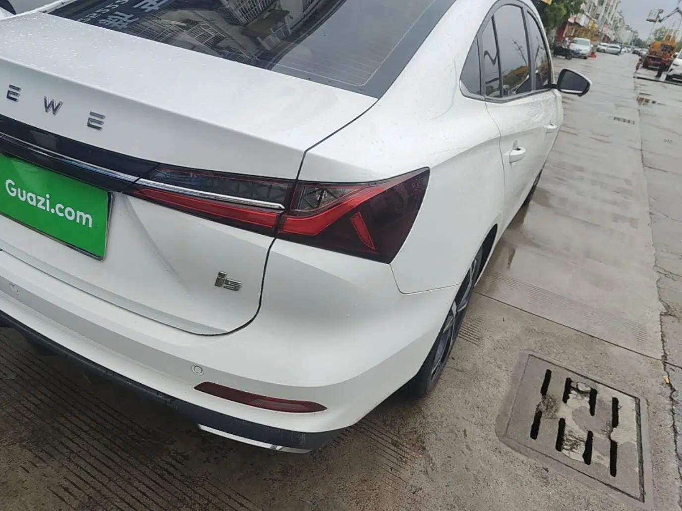 Roewe i5 2023 1.5L CVT Luxury Edition — миниатюра 9