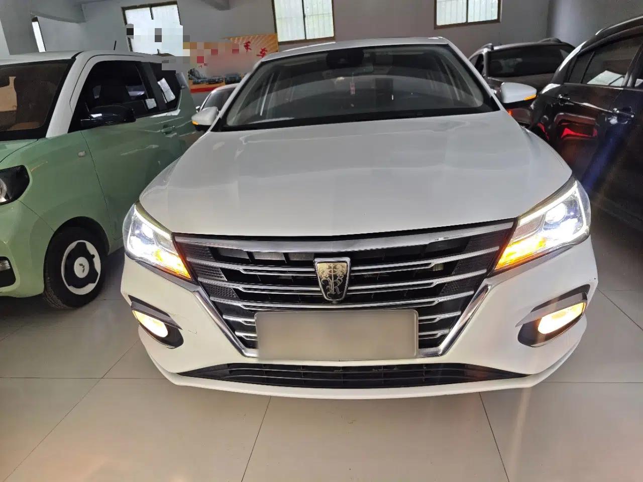 Roewe i5 2020 1.5L Automatic 4G Connect Luxury Flagship Edition — миниатюра 2