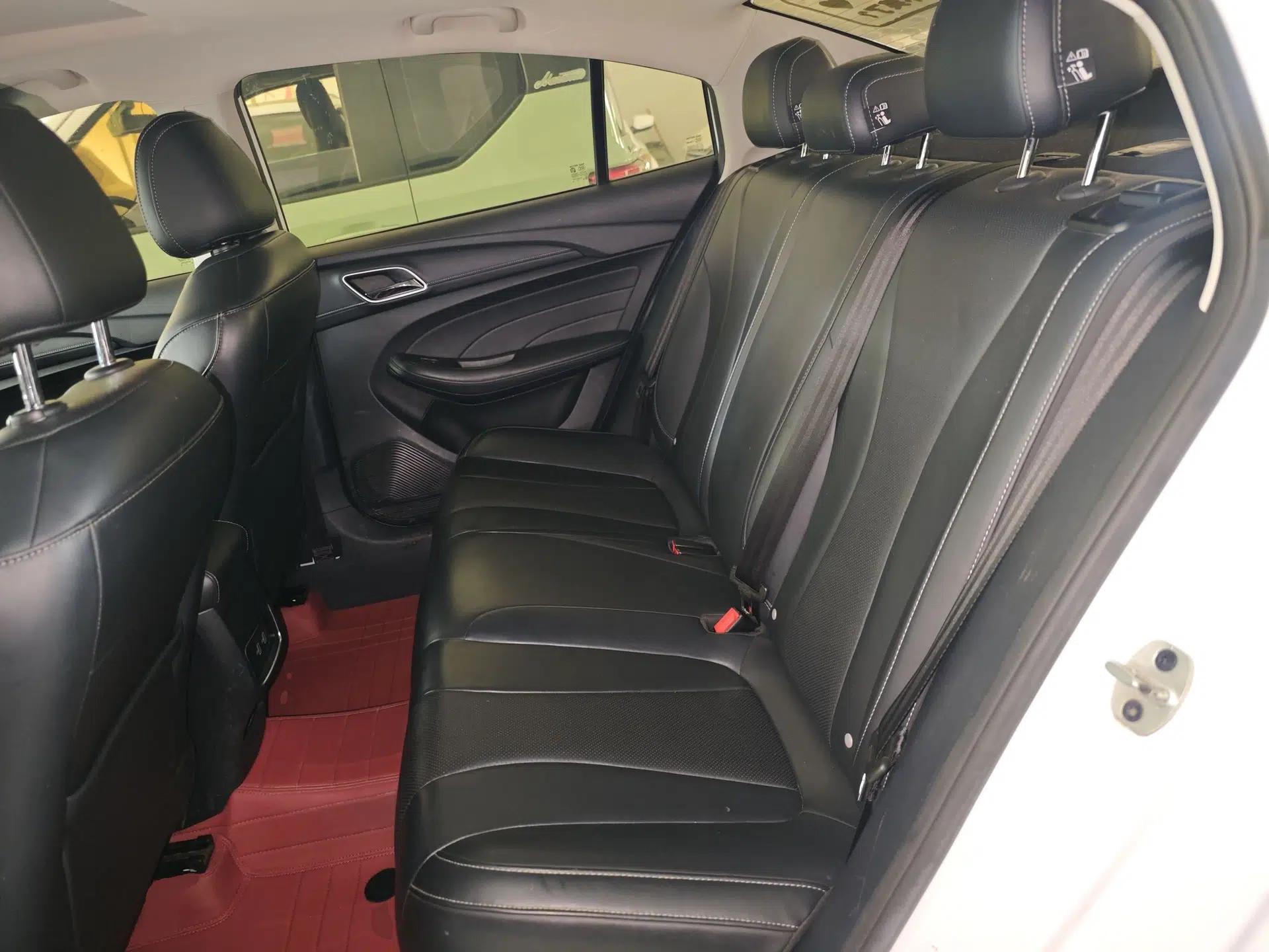 Roewe i5 2020 1.5L Automatic 4G Connect Luxury Flagship Edition — миниатюра 20