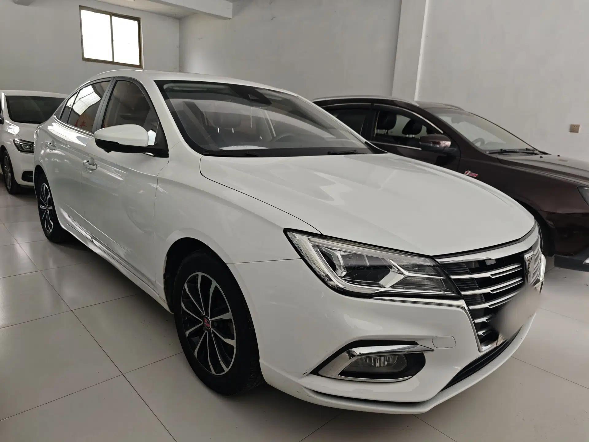 Roewe i5 2020 1.5L Automatic 4G Connect Luxury Flagship Edition — миниатюра 3