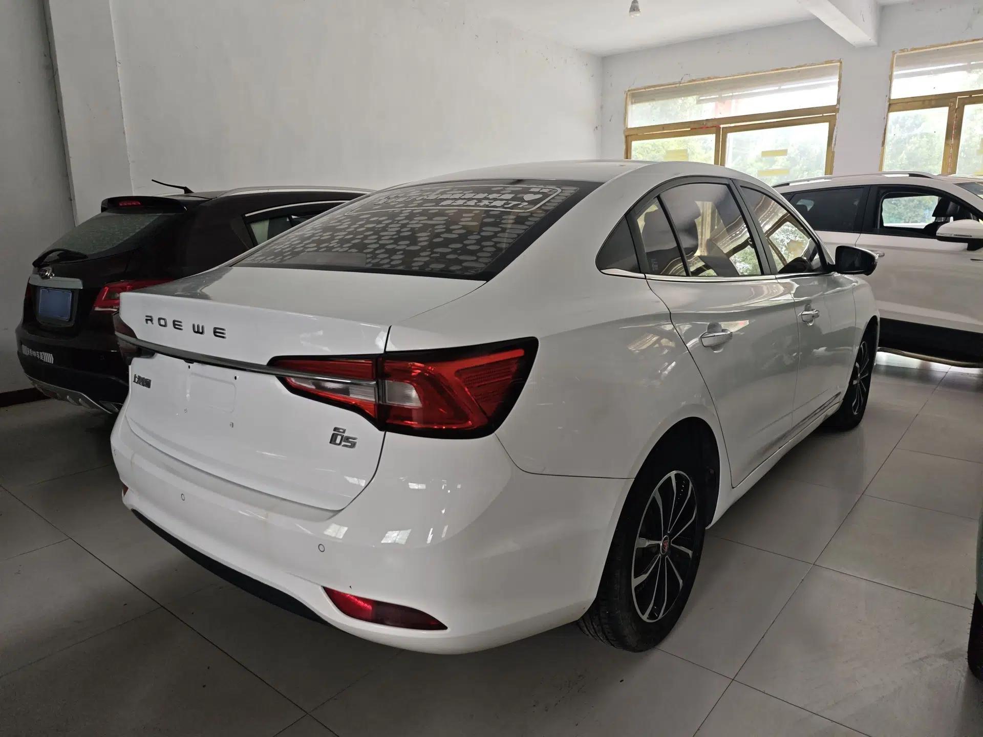 Roewe i5 2020 1.5L Automatic 4G Connect Luxury Flagship Edition — миниатюра 6