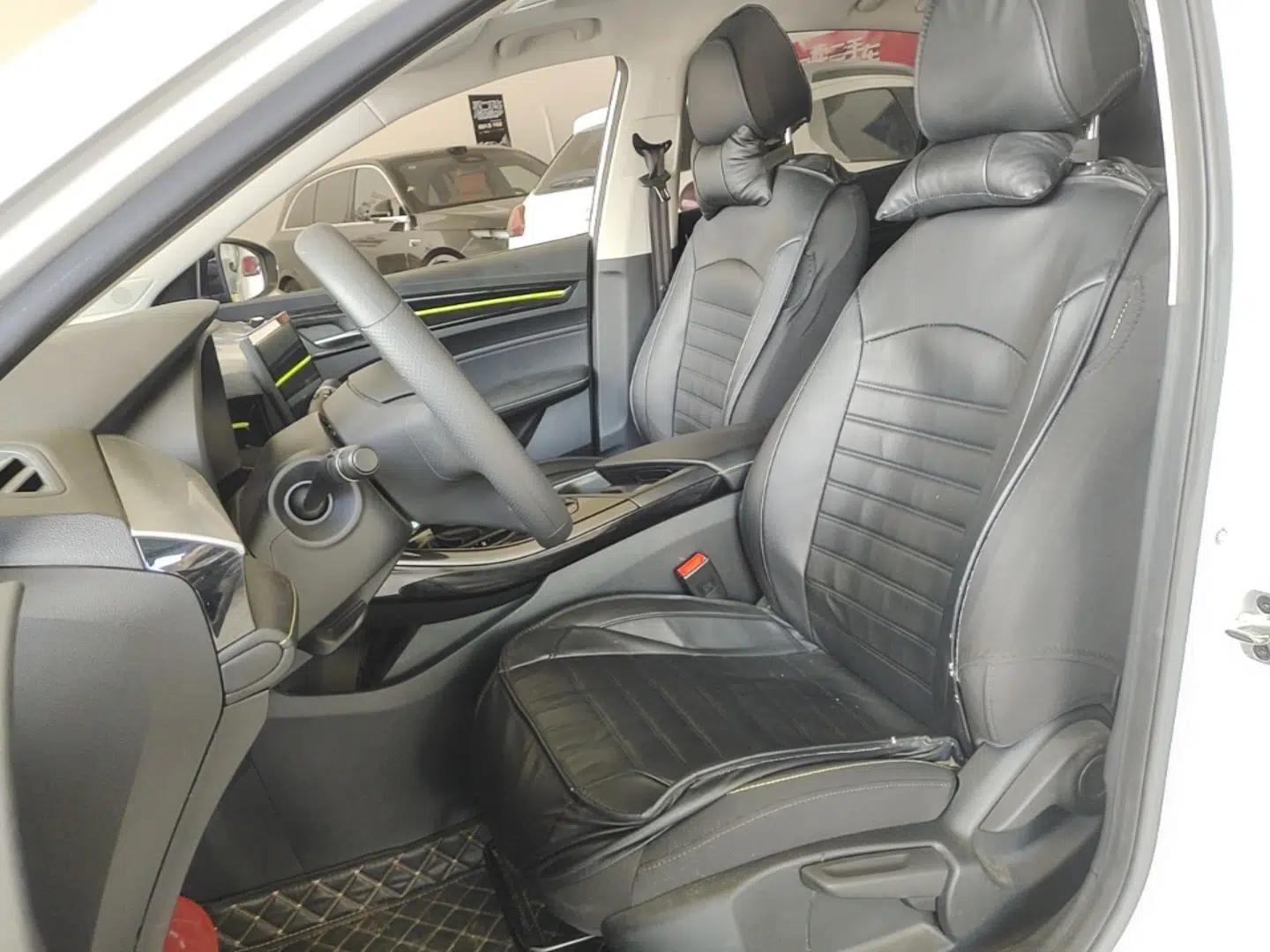 Roewe i5 2021 1.5L CVT Platinum Edition — миниатюра 17