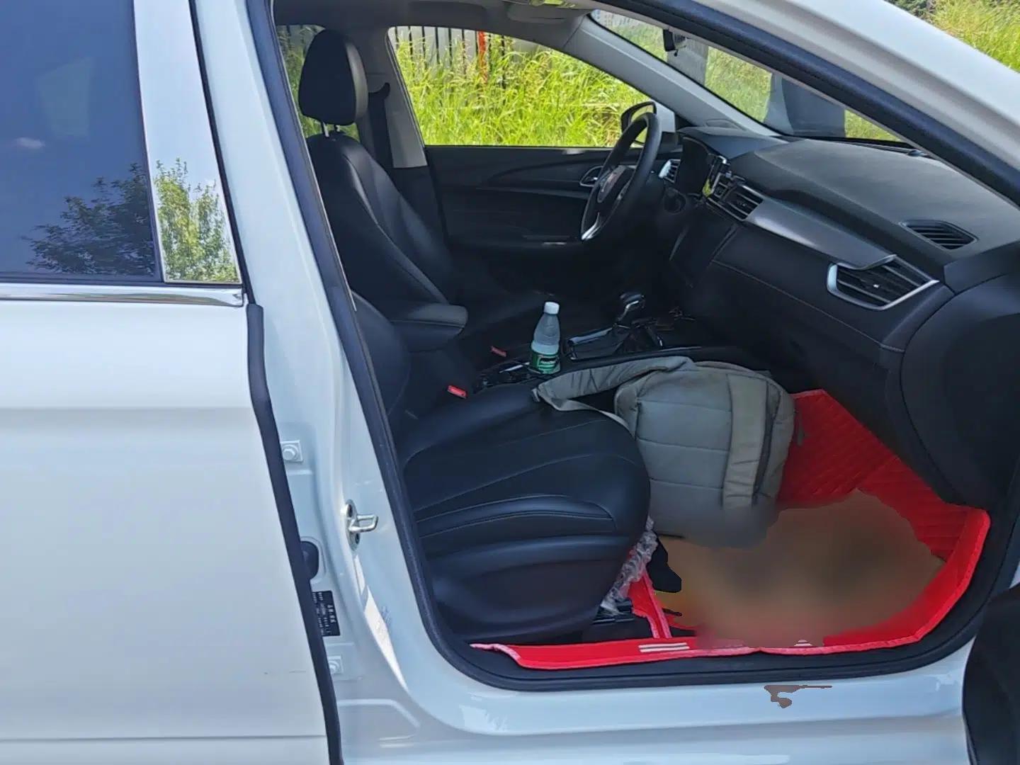 Roewe i5 2019 1.5L Automatic 4G Connected Langhao Edition — миниатюра 19
