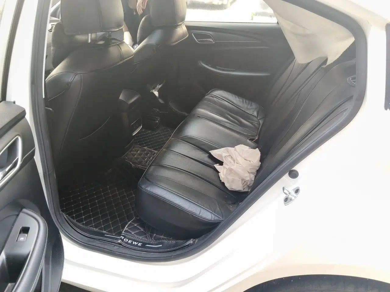 Roewe i5 2019 1.5L Automatic 4G Connected Langyue Edition — миниатюра 17