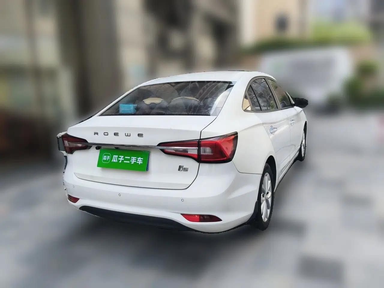 Roewe i5 2019 1.5L Automatic 4G Connected Langyue Edition — миниатюра 6