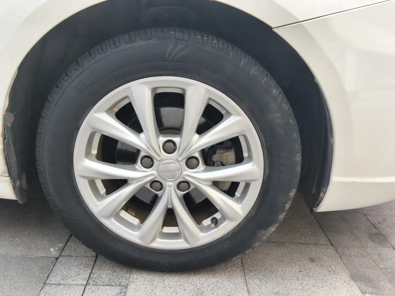 Roewe i5 2019 1.5L Automatic 4G Connected Langyue Edition — миниатюра 8