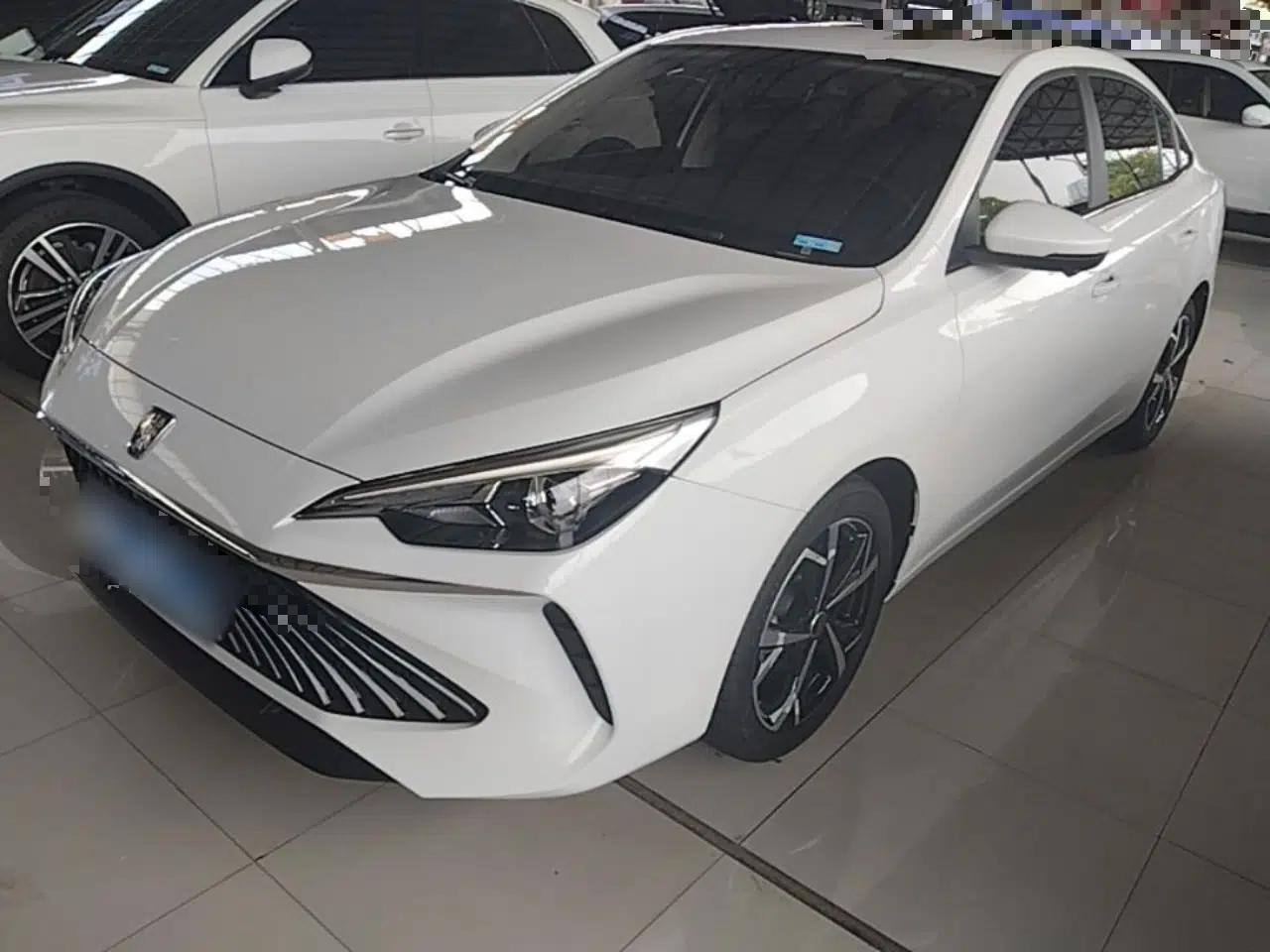 Roewe i5 2023 1.5L CVT Luxury Edition — миниатюра 1